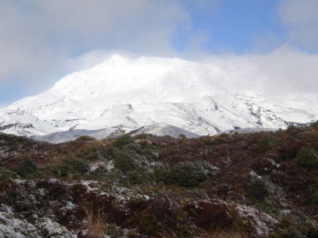 Mount Ruapehu, volcan actif et ski fields