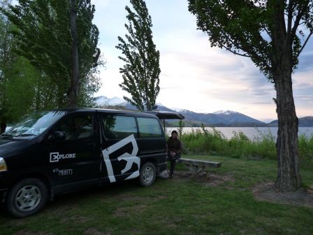Et voici notre super van (qui marche !) pendant notre diner au lake Wanaka